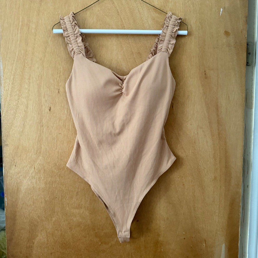 Haute Monde Tan Ribbed Ruffle Strap Bodysuit Sweetheart Neckline Thong Base